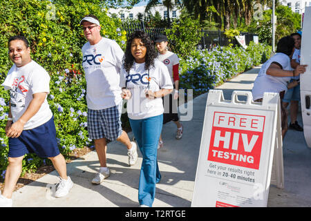 Miami Beach Florida,AIDS Walk Miami,Care Resource,HIV,Epidemic,Community Resource,Benefit,charité,collecteur de fonds,bénévoles bénévoles bénévoles bénévoles travaillent pour eux Banque D'Images