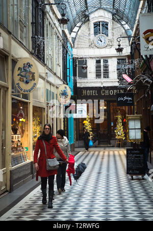 Vue de l'intérieur de l'Arcades Parisiennes Banque D'Images