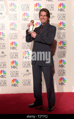 LOS ANGELES, CA. 23 janvier 2000 : Acteur Tom Cruise au Golden Globe Awards où il a remporté le prix pour meilleur acteur dans un film pour 'Magnolia.' © Paul Smith / Featureflash Banque D'Images