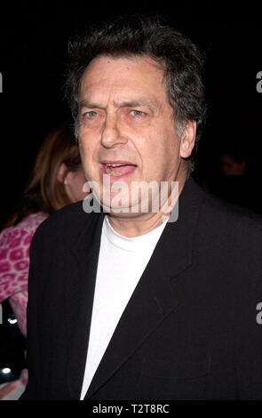 LOS ANGELES, CA. 23 mars 2000 : Réalisateur Stephen Frears lors de la première mondiale de son nouveau film 'High Fidelity' au El Capitan Theatre, à Hollywood. © Paul Smith / Featureflash Banque D'Images