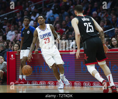 Los Angeles, Californie, USA. 3ème apr 2019. Los Angeles Clippers' Lou Williams (23) dribbles lors d'un match de basket NBA entre les Los Angeles Clippers et les Houston Rockets, mercredi 3 avril, 2019, à Los Angeles. Ringo : crédit Chiu/ZUMA/Alamy Fil Live News Banque D'Images