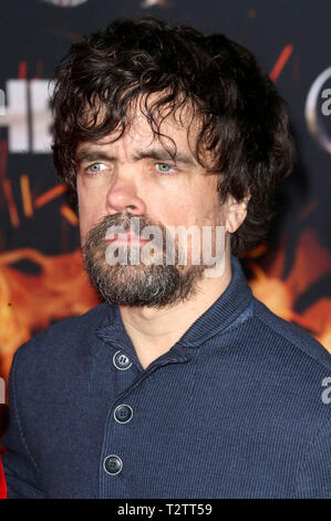 Peter Dinklage assister à la première mondiale de la dernière saison de HBO's série TV "Game of Thrones" au Radio City Music Hall le 3 avril 2019 à New York. Banque D'Images