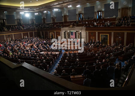 Jens Stoltenberg, Secrétaire général de l'Organisation du Traité de l'Atlantique Nord (OTAN) traite d'une session conjointe du Congrès des États-Unis dans le Capitole à Washington, DC le mercredi 3 avril 2019. Credit : Ron Sachs/CNP /MediaPunch Banque D'Images