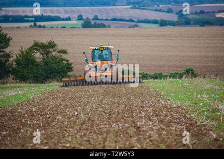 Champ de labour tracteur Banque D'Images