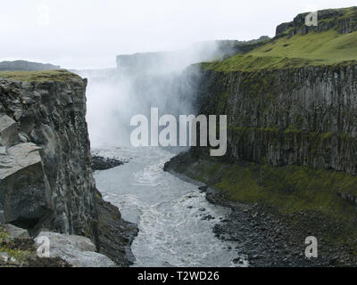 Islande Dettifoss - la plus grande en Europe de la cataracte Banque D'Images