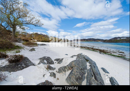 Le Silver Sands de Morar où la rivière Morar liens Loch Morar à la mer Banque D'Images