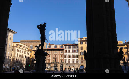 La statue de Persée à l'extérieur de l'Ufizzi Galerie dans la Piazza della Signoria à Florence, Toscane, Italie. Photo date : dimanche 24 février, 2019. Photogr Banque D'Images