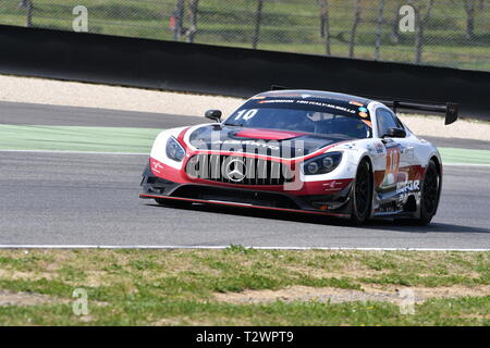 Italie - 29 mars, 2019 : Mercedes AMG GT3 de Hofor-Racing Suisse conduit par l'équipe Kroll Michael Alexander Prinz/Kenneth Heyer/Christiaan Frankenhout Banque D'Images