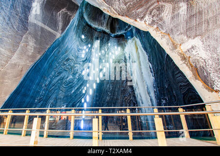 Parc à thème souterrain de la mine de sel de Turda Salina Banque D'Images