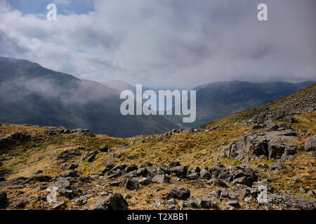 L'eau, l'as vu de Sty Head, près de Great Gable, Seathwaite, Lake District, Cumbria Banque D'Images