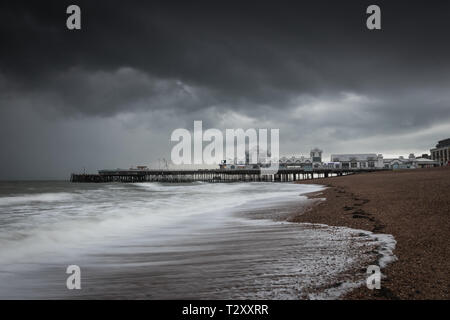 South parade pier Southsea avec tempête sur tête Banque D'Images