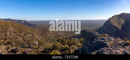 Vue panoramique sur le Parc National des Grampians sur journée ensoleillée Banque D'Images