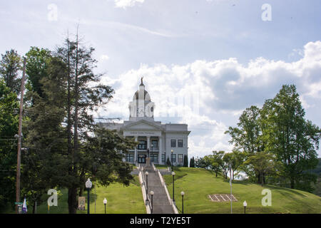 Le palais de justice du comté de Jackson est un must, bâtiment historique qui a été rénové et abrite aujourd'hui de nombreux organismes communautaires. Banque D'Images