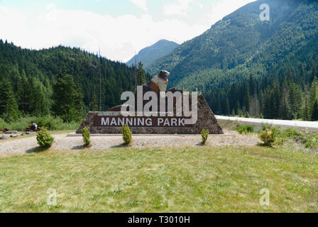 Panneau d'entrée à la porte ouest de Manning Park, Colombie-Britannique, Canada Banque D'Images