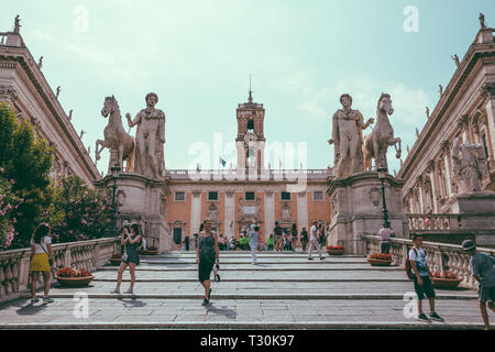 Rome, Italie - le 23 juin 2018 : vue panoramique de Capitolium ou Colline du Capitole est l'une des sept collines de Rome et statue équestre de Marc Aurèle est Banque D'Images