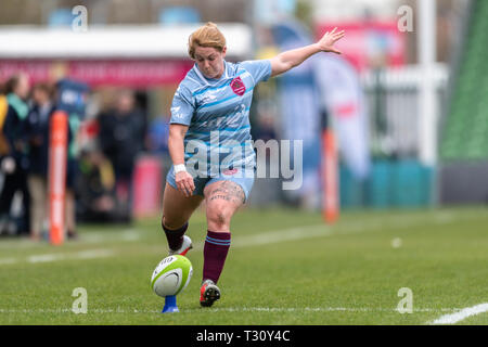 Londres, Royaume-Uni. Le 05 Avr, 2019. Le Cpl Annie Forbes des femmes au cours de la Royal Air Force Royal Air Force Senior Femmes XV contre les femmes de la Marine royale à XV sur Twickenham Stoop Vendredi, 05 avril 2019. (Usage éditorial uniquement, licence requise pour un usage commercial. Aucune utilisation de pari, de jeux ou d'un seul club/ligue/dvd publications.) Crédit : Taka Wu/Alamy Live News Banque D'Images