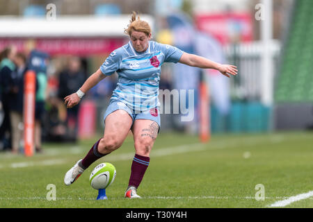 Londres, Royaume-Uni. Le 05 Avr, 2019. Le Cpl Annie Forbes des femmes au cours de la Royal Air Force Royal Air Force Senior Femmes XV contre les femmes de la Marine royale à XV sur Twickenham Stoop Vendredi, 05 avril 2019. (Usage éditorial uniquement, licence requise pour un usage commercial. Aucune utilisation de pari, de jeux ou d'un seul club/ligue/dvd publications.) Crédit : Taka Wu/Alamy Live News Banque D'Images