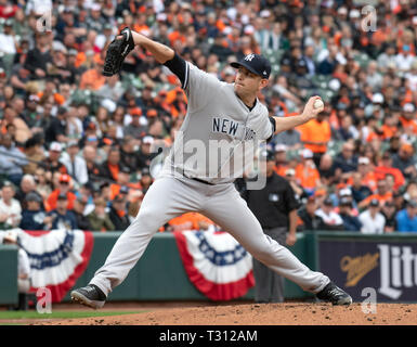 Baltimore, États-Unis d'Amérique. Le 04 Avr, 2019. Le lanceur partant des Yankees de New York James Paxton (65) travaille dans la première manche contre les Orioles de Baltimore à l'Oriole Park at Camden Yards de Baltimore, MD, le 4 avril 2019. Credit : Ron Sachs/CNP (restriction : NO New York ou le New Jersey Journaux ou journaux dans un rayon de 75 km de la ville de New York) | Conditions de crédit dans le monde entier : dpa/Alamy Live News Banque D'Images