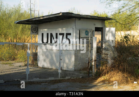 Poste d'observation des Nations unies à l'Organisation des Nations unies zone tampon - ligne verte à Nicosie. Chypre Banque D'Images