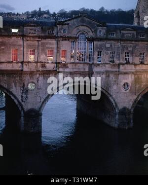 PUENTE PULTENEY-1773-PUENTE CON GALERIA COMERCIAL. Auteur : ROBERT ADAM. Lieu : extérieur. Baignoire. L'Angleterre. Banque D'Images