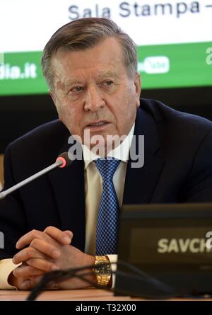 Le président de Gazprom, Viktor Zubkov à Milan. La société est le principal fournisseur du pétrole en Russie comprend : Viktor Zubkov Où : Milan, Italie Quand : 05 mars 2019 Credit : IPA/WENN.com **Uniquement disponible pour publication au Royaume-Uni, USA, Allemagne, Autriche, Suisse** Banque D'Images