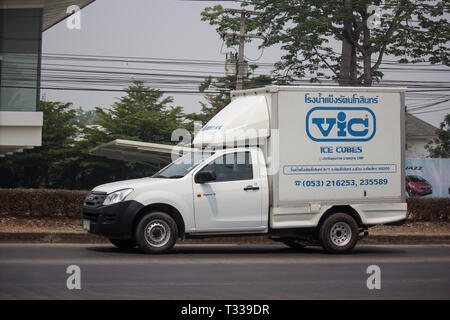 Chiang Mai, Thaïlande - 4 Avril 2019 : Cold camion conteneur pour le transport de la glace. Photo road no.121 à environ 8 km du centre-ville de Chiang Mai, Thaïlande. Banque D'Images