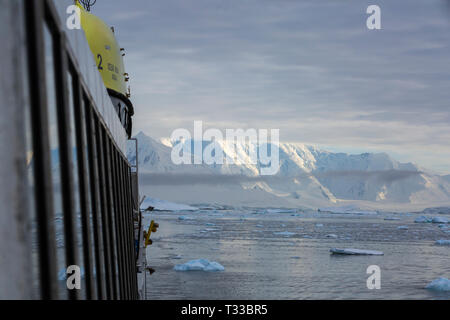 Paysages de l'Antarctique dans le Canal Lemaire, Grasham Terre, péninsule antarctique. Banque D'Images