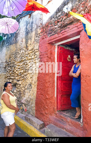 Cartagena Colombie,Centre,Centre,Getsemani,Hispanic Latin Latino immigrants ethniques minorités,résidents,adultes femmes fema Banque D'Images