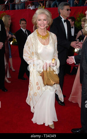 LOS ANGELES, CA. 25 mars 2001 : Ellen Burstyn lors de la 73e assemblée annuelle de remise des Oscars à Los Angeles. © Paul Smith/Featureflash Banque D'Images