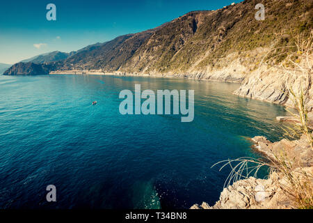 Manarola, Cinque Terre (Riviera Italienne Ligurie), l'Italie - italien célèbre les destinations de voyage Banque D'Images