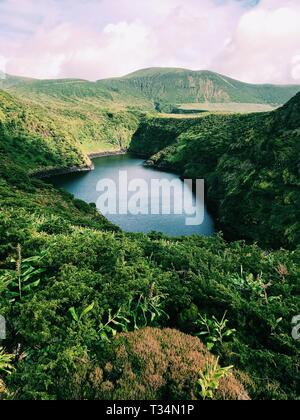 Vue aérienne de Lagoa Comprida, Flores, Açores, Portugal Banque D'Images