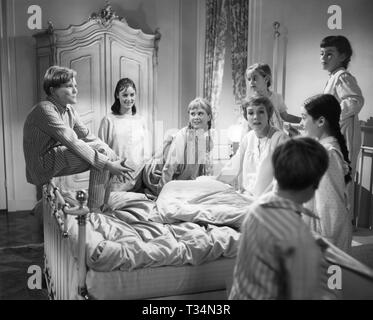 Julie Andrews THE SOUND OF MUSIC 1965 Charmain Carr Nicholas Hammond Angela Cartwright Heather Menzies Duane Chase Debbie Turner Kym Carath réalisateur Robert Wise Productions / Entreprises Argyle / 20th Century Fox Banque D'Images