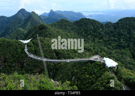 Vue aérienne du pont en ciel de Langkawi, Langkawi, Malaisie Banque D'Images