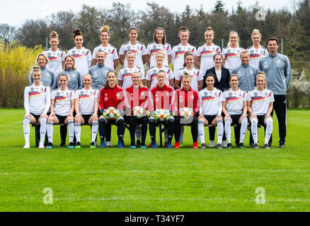 Harsewinkel, Allemagne. 06Th avr, 2019. L'équipe de football des femmes allemandes. Credit : Guido Kirchner/dpa/Alamy Live News Banque D'Images