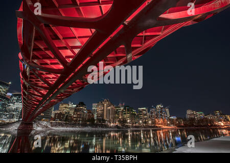 Sous le pont de la Paix, Calgary Banque D'Images