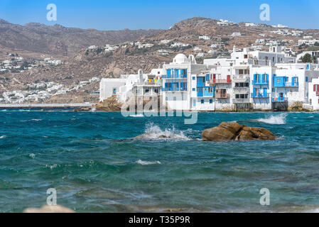 Vue sur Chora village ( Petite Venise ) - l'île de Mykonos Cyclades - Grèce - mer Egéé Banque D'Images