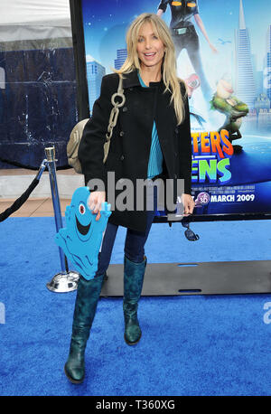 Heather Thomas - Monsters vs Aliens Première au Gibson Amphitheatre à Universal Studio à Los Angeles.ThomasHeather 22 Red Carpet Event, Vertical, USA, Cinéma, Célébrités, photographie, Bestof, Arts, Culture et divertissement, Célébrités Topix fashion / Vertical, Best of, événement dans la vie d'Hollywood, Californie - Tapis rouge et en backstage, USA, Cinéma, Célébrités, cinéma, télévision, Célébrités célébrités musique, photographie, Arts et culture, Bestof, divertissement, Topix, vertical, une seule personne, à partir de l'année 2009, enquête tsuni@Gamma-USA.com Fashion - Pleine longueur Banque D'Images
