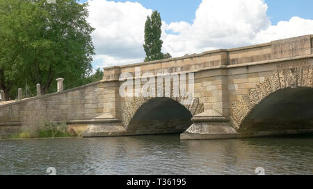 Tourné de l'historique pont de grès à Ross en Tasmanie, Australie Banque D'Images