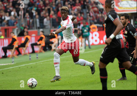 Leverkusen, Allemagne, 6 avril 2019, Bundesliga, Bayer Leverkusen 04 vs RB Leipzig : Nordi Mukiele (Leipzig) en action. Credit : Juergen Banque D'Images