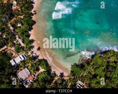 Hiriketiya Beach au Sri Lanka vue aérienne paysage Banque D'Images