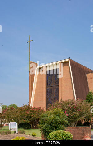 Église baptiste centrale a été la base de la communauté d'Oak Ridge depuis des décennies. Montré ici est un nouveau bâtiment relié au site historique. Banque D'Images