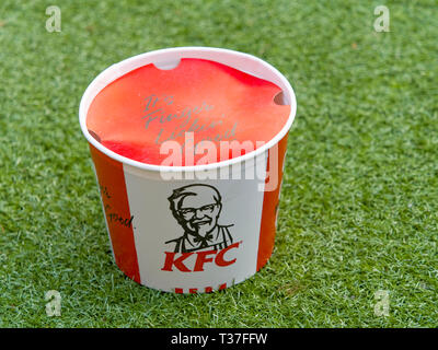 Ou KFC Kentucky Fried Chicken Bargain Bucket Banque D'Images