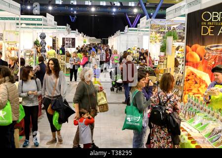 Malaga, Espagne. 06 avr, 2019. Salon de la vie saine et durable, Natura MÃ¡FYCMA Laga, organisé par (Palais des foires et congrès de Malaga), des appels à partir de demain, vendredi 5 et jusqu'à dimanche, le 7 avril, toutes les personnes intéressées à profiter d'un week-end dédié au bien-être personnel et physique, l'apprentissage de bonnes directives et le développement de techniques d'assumer la responsabilité d'habitudes l'environnement et avec le soin de l'environnement. De cette façon, l'exposition a un agenda de plus de 120 activités parallèles, parmi lesquels se distinguent les ateliers pratiques, entretiens spécialisés ou pr Banque D'Images