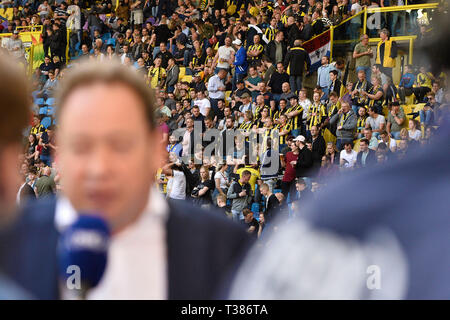 ARNHEM, 07-04-2019, saison 2018, GelreDome / 2019, de l'Eredivisie, partisans de vitesse avant le match Vitesse - PSV Banque D'Images