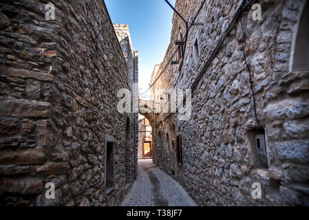 Château médiéval - Village sur la rue de village Mesta Chios Grèce.. Banque D'Images