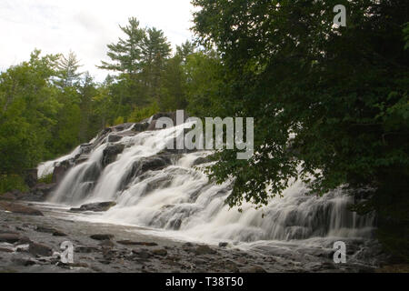 Bond Falls, au Michigan Banque D'Images