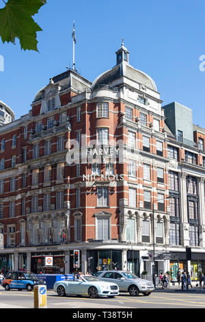 Grand magasin Harvey Nichols, Knightsbridge, Belgravia, City of westminster, Greater London, Angleterre, Royaume-Uni Banque D'Images