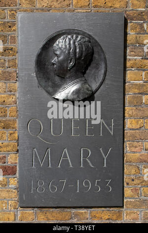 Une plaque de laiton en souvenir de la Reine Marie dans le centre de Londres au Marlborough House Banque D'Images