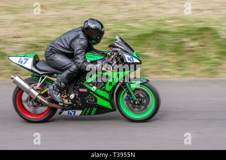 Chorley, Lancashire, Royaume-Uni. 7 avril, 2019. Hoghton Tower 43ème Sprint Moto. Rider 47 Robert Mercer de Accrington équitation un 2013 Yamaha R6 600cc 4 temps. Banque D'Images