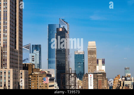 Chantiers d'Hudson Nouveaux bâtiments vus de l'East Side de Manhattan, New York, USA Banque D'Images